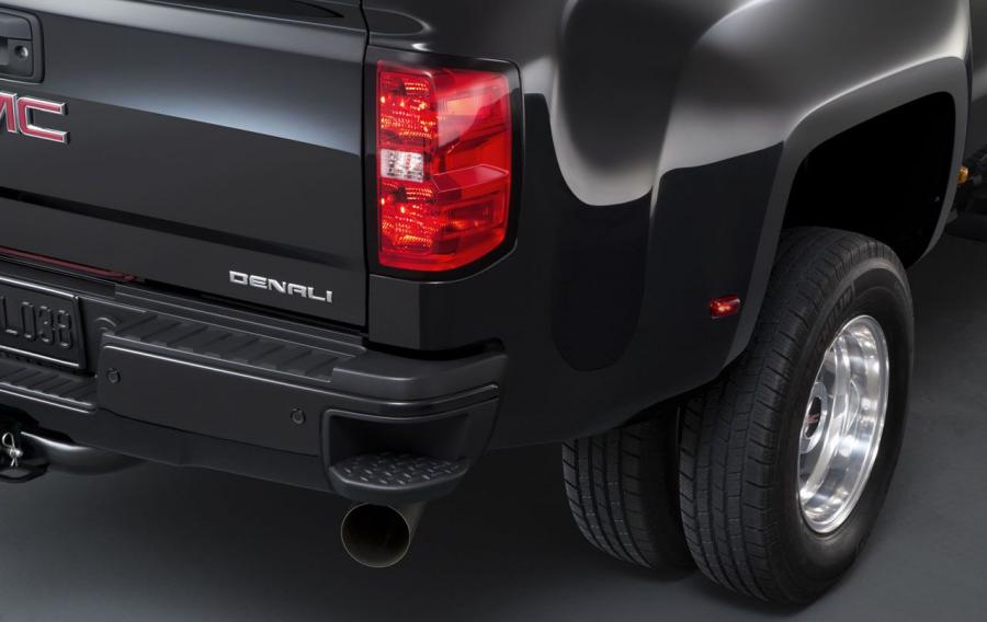 GMC Sierra Denali HD 2015 года  (фото 7 из 11)